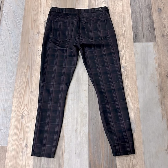 Kut from the Kloth Women's Black/Brown Checkered Stretch Skinny Leg Pants Size 8 - Picture 3 of 5